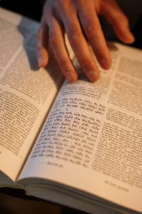החזקת אברך במצרכי יסוד בסיסיים